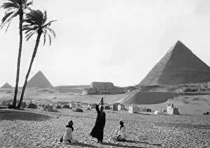 Pitcher: Pyramids of Giza, 1928