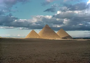 Massive: Pyramids of Giza