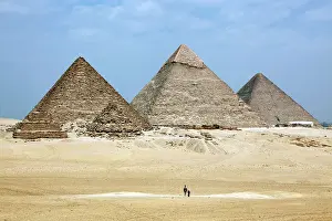 Khafre: Pyramids of Giza in Cairo, Egypt