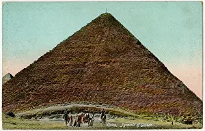 Khufu: PYRAMIDS AT GIZA/EGYPT