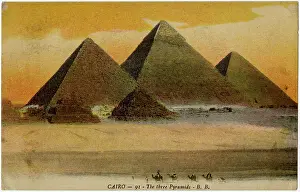 Retains: PYRAMIDS OF GIZA/EGYPT
