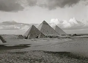 Gizeh: The pyramids of Gizeh
