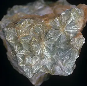 Tectosilicate: Pyrophyllite