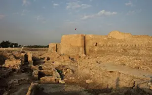 Qal At: Qal'at al-Bahrain, Bahrain