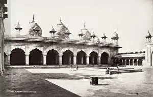 Moti: Quadrangle of the Moti Masjid, Agra, india