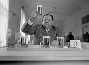 Juror: Quality check - control - beer - brewery - juror
