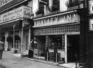 Photo Union Collection: Quality Inn, The Strand, London