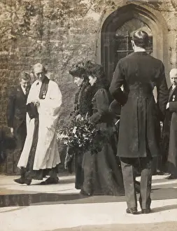Queen Alexandra and Empress Marie, Maundy Thursday