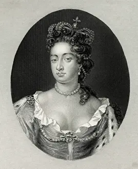Brooches: QUEEN ANNE