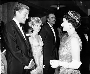 Cilento: Queen Elizabeth, Dick Van Dyke, Diane Cilento, Sean Connery