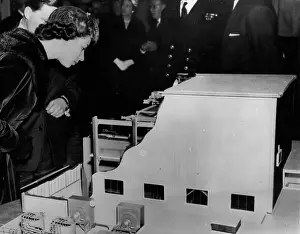 Harwell: Queen Elizabeth II at Atomic Energy Establishment