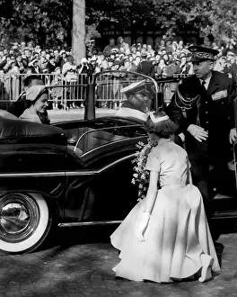 Bourges: Queen Elizabeth II in Paris