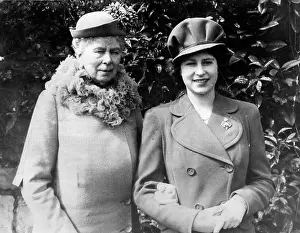 Elizabeths: Queen Elizabeth II and Queen Mary