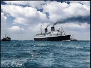 Incolourisedpic: QUEEN ELIZABETH LINER