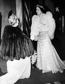 Comedie: Queen Elizabeth at a performance of the French