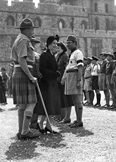 Rowallan: Queen Elizabeth and scouts, 1952