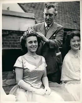 Cheam: Queen of the Fair at Cheam, Surrey