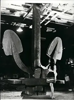 Anchors: Queen Mary liner, anchor
