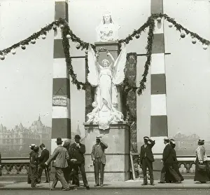 Adorning: Queen Victoria's Diamond Jubilee