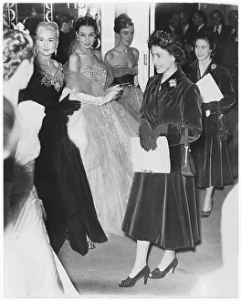 Ballgown: QUEEN VIEWS STIEBEL