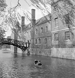 Canoeing: Queens Bridge, Cambridge