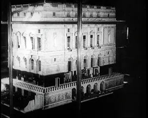 Lifts: The Queen's Doll House. The Fa'ade of the Building