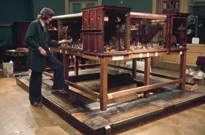 John Benton-harris: Queen's Dolls House replica