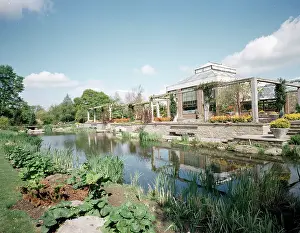 Swindon: Queen's Park, Swindon
