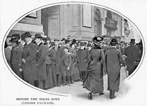 Goers: Queue at London Pavilion 1900