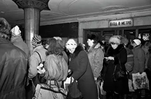 Queues: Queues in Moscow Metro, 1992