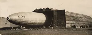 Walked: The R34 airship being ~walked out