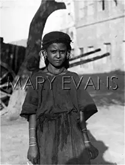 C1925: RACIAL/ARABS/GIRL C1925