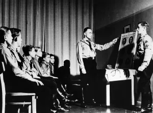 Apprentice: Racial policy education provided by the NSV, 1939