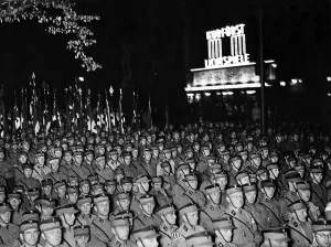 Kurfuerst: Radio broadcast of the election speech of Hitler in Berl