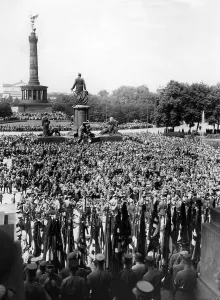 Hindenburgs: Radio broadcast before the Reichstag on the referendum o