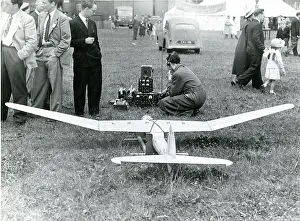 Aerodynamics: Radio-controlled model sailplane designed and built by t
