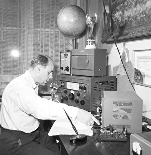 Zdenek: Radio - makeshift - race for Moon
