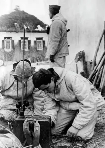 Bend: Radio operator on the Eastern Front, 1943