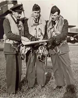 Passmore: RAF airmen in front of an Avro Lincoln