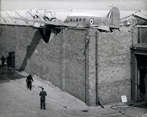 Girders: RAF plane crashes on roof of egg warehouse, Ruislip