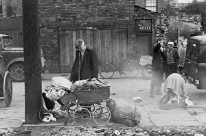 Broker: Rag and bone man with loaded pram