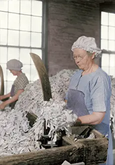 Recycling: Rag sorting at the American Writing Paper Co. 1936