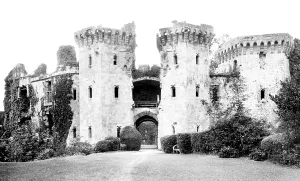 Raglan: Raglan, the Castle 1906