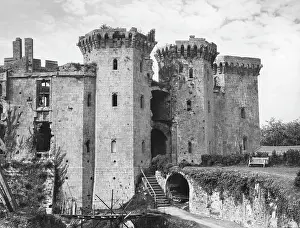 1463: RAGLAN CASTLE