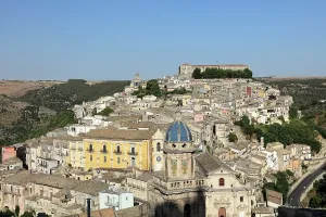 Trono: Ragusa, Sicily, Italy