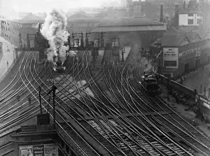 Maze: Railroad crossing, 1924