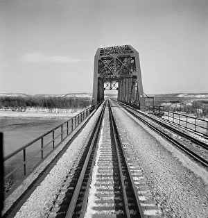 Topeka: railroad - transport - bridge - train tracks