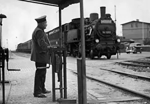 Attendant: Railway personnel in Germany, 1935