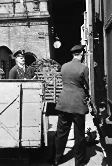 Waggons: railway, waggons, mail car, loading the mail