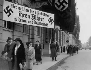 Gratitude: Railway workers greet their Fuehrer, 1938